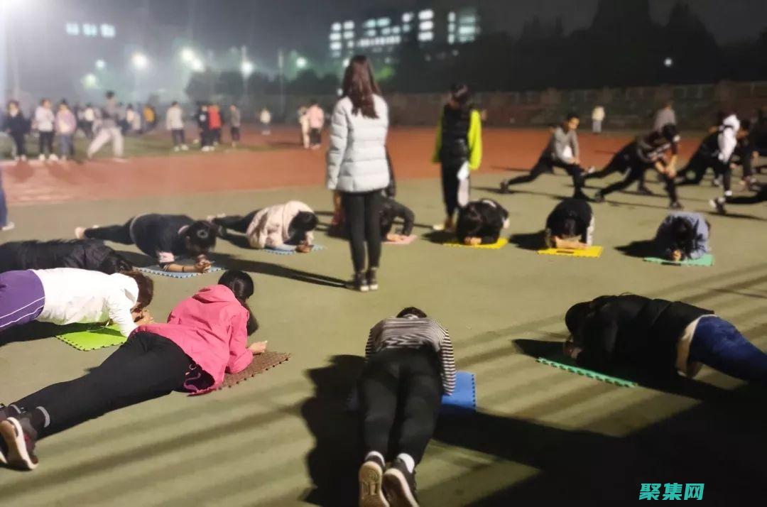 夜幕降臨時的恐怖：加油站的鬼魂目擊事件 (夜幕降臨時的天空)