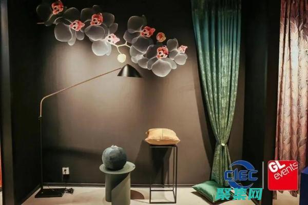 軟裝的變革力量：抱枕、地毯和窗簾，賦予你的家獨特個性 (軟裝的發(fā)展歷史)