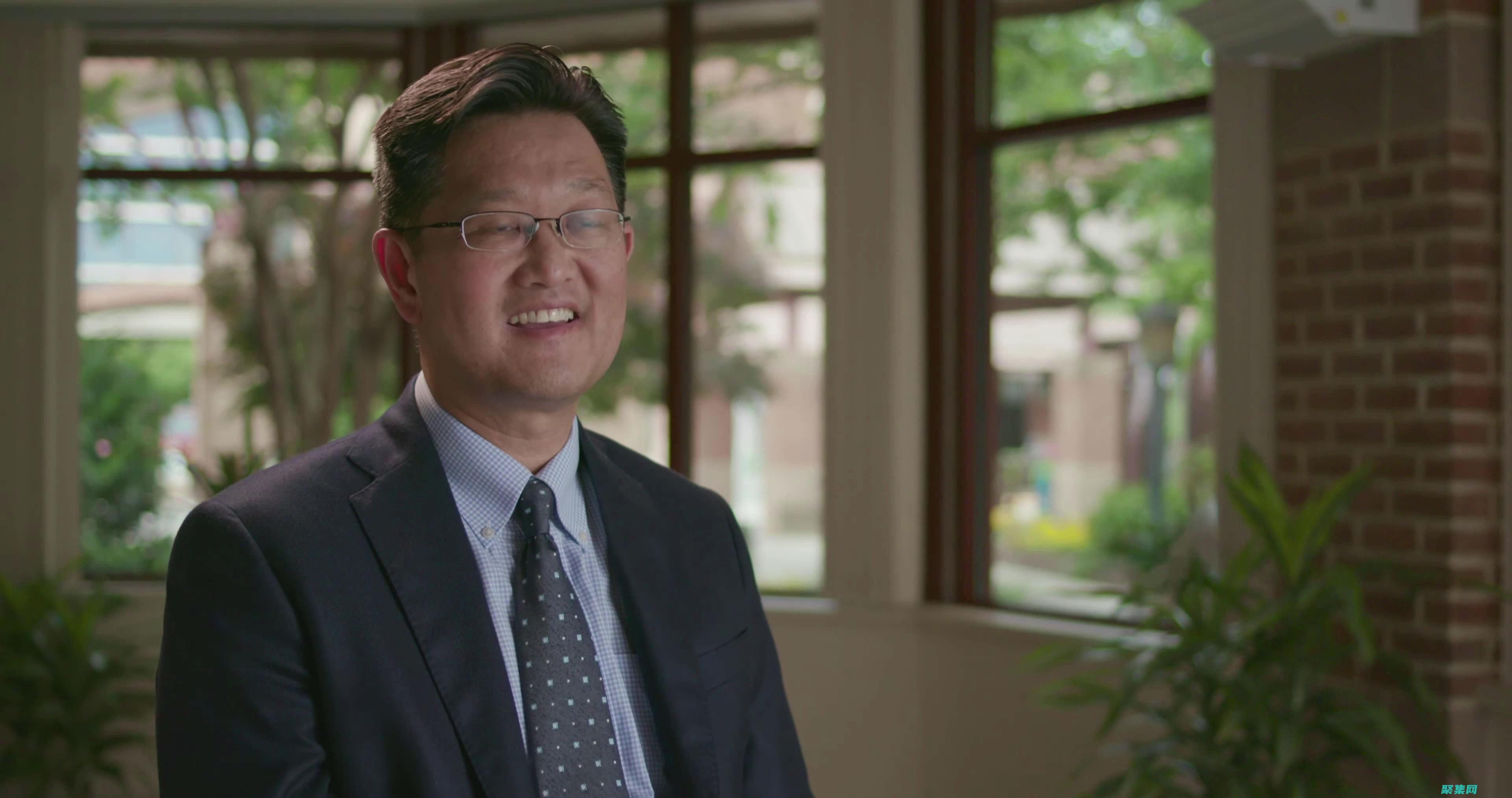 獲取專家指導(dǎo)：許多在線學(xué)習(xí)路徑都提供來自行業(yè)專家的指導(dǎo)和支持，他們可以幫助你回答問題和克服困難。 (獲取專家指導(dǎo)怎么寫)